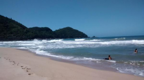 Ubatuba Surf Suites